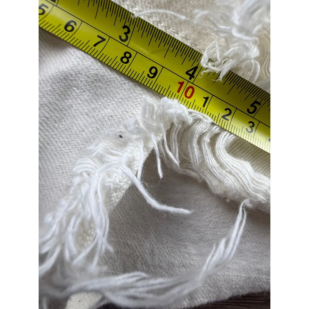 We The Free Free People Makai Cutoff Distressed Shorts Size 26 off White